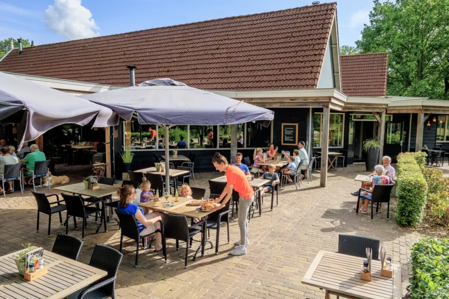 Dineren terras restaurant troubadour